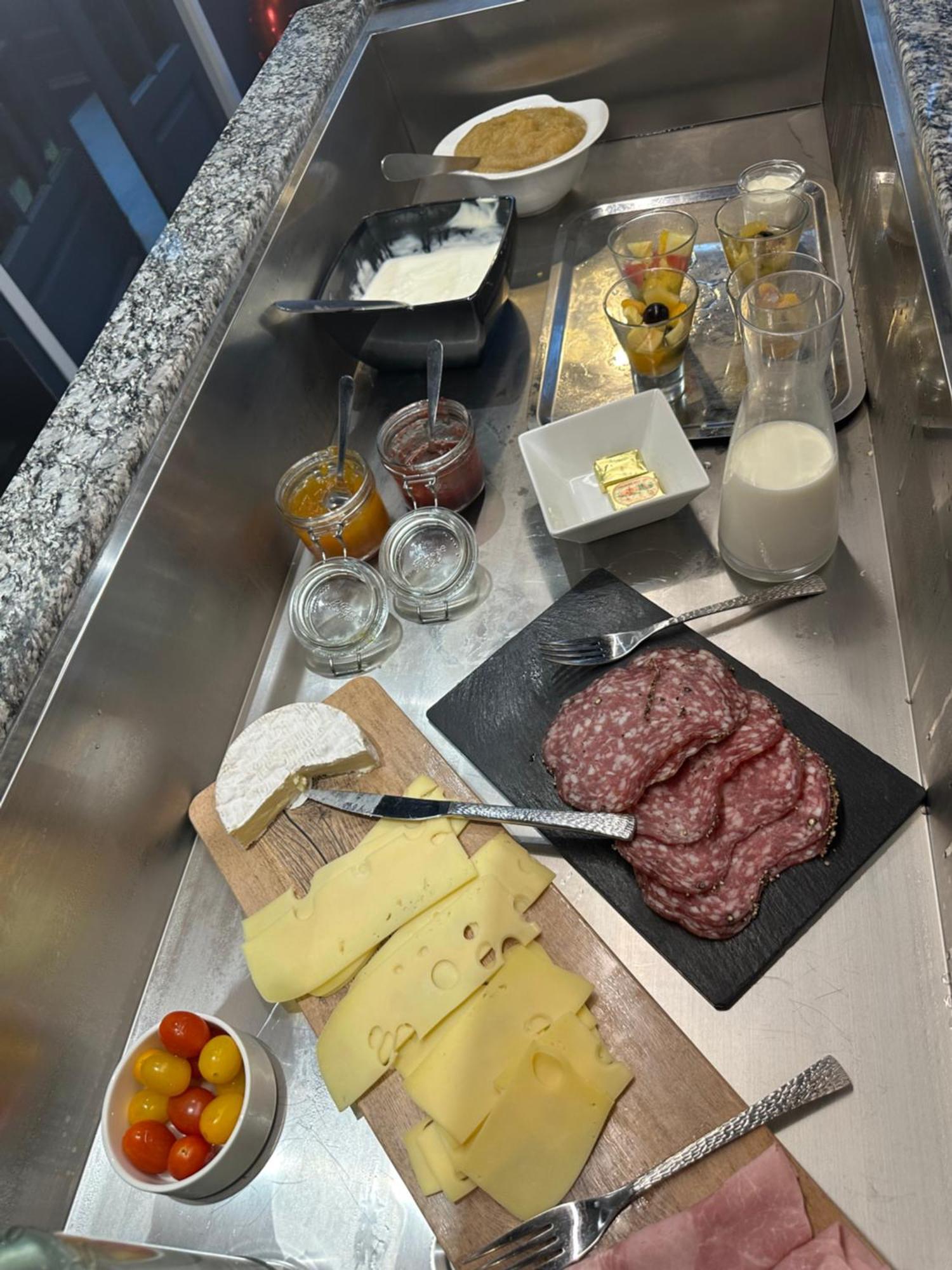 Hotel Restaurant L'Annexe Сен-Валери-ан-Ко Екстериор снимка